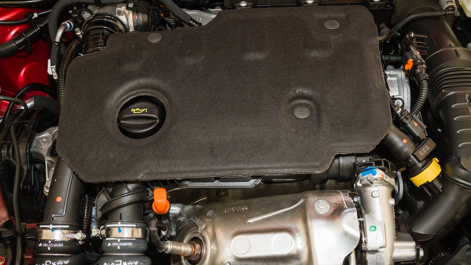 Ο βραβευμένος PureTech των 1.200 κυβικών εκατοστών κινεί αξιοπρεπώς το 2008 και αποδίδει 130 ίππους και 230Nm ροπή. Συνεργάζεται  με το εξαιρετικό 8τά